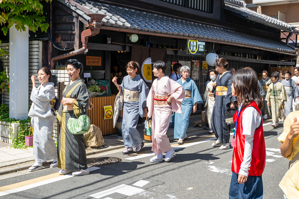 着物でそぞろ歩き